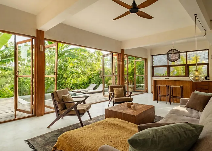 Villa Nowhere